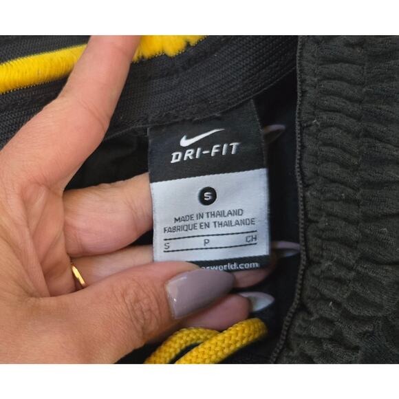 Vintage Kobe Bryant Black Mamba Nike Dri-Fit Basketball Shorts size Small - Picture 2 of 6